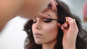 jak dbać o tusz do rzęs